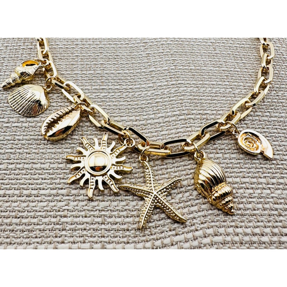 Beach Lovers‎ Sunshine & Seashells Gold Tone Charm Necklace